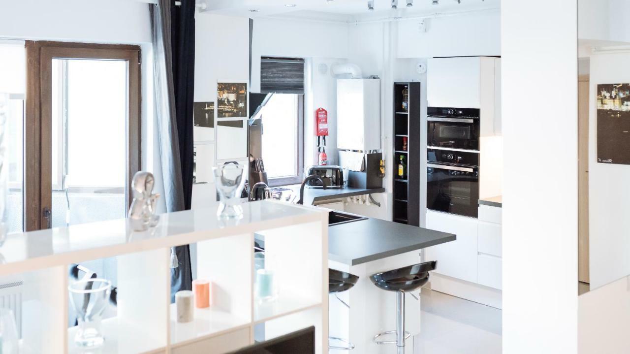 Luxury Flat 8 Near Metro Apartment Bucureşti Ngoại thất bức ảnh